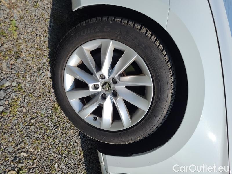  Skoda  Superb  Combi (3V5)(2015) Sup.C.FL2.0TDI 140 Style AT #2