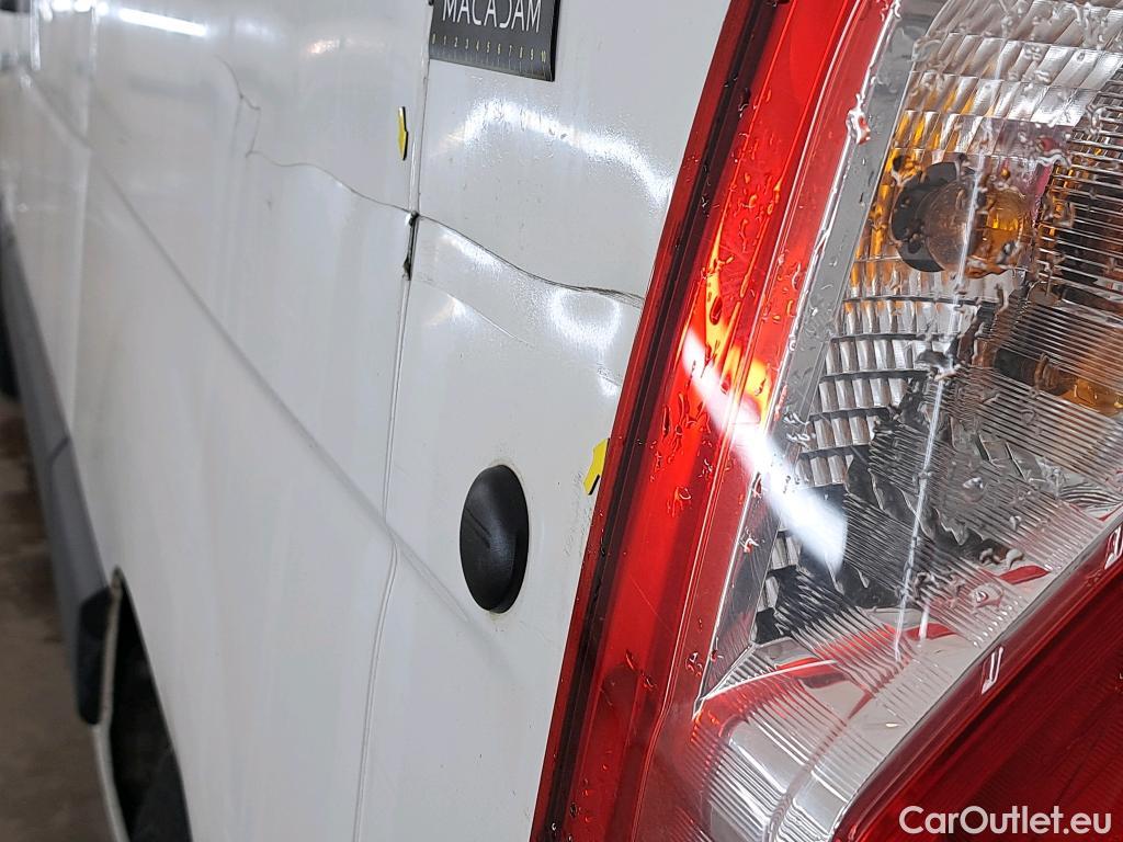  Renault  Master RENAULT  VU 4p Fourgon CA GC F3500 L2H2 dCi 125 #49