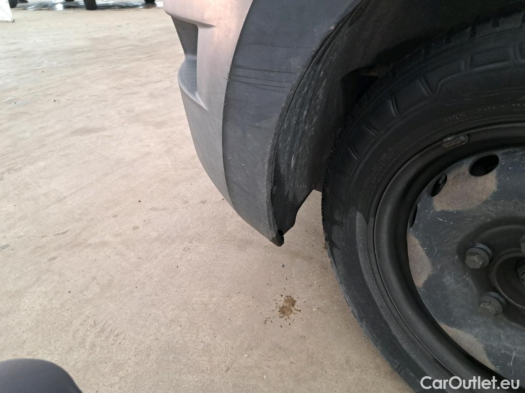  Renault  Master RENAULT  VU 4p Fourgon CA GC F3500 L2H2 dCi 125 #53