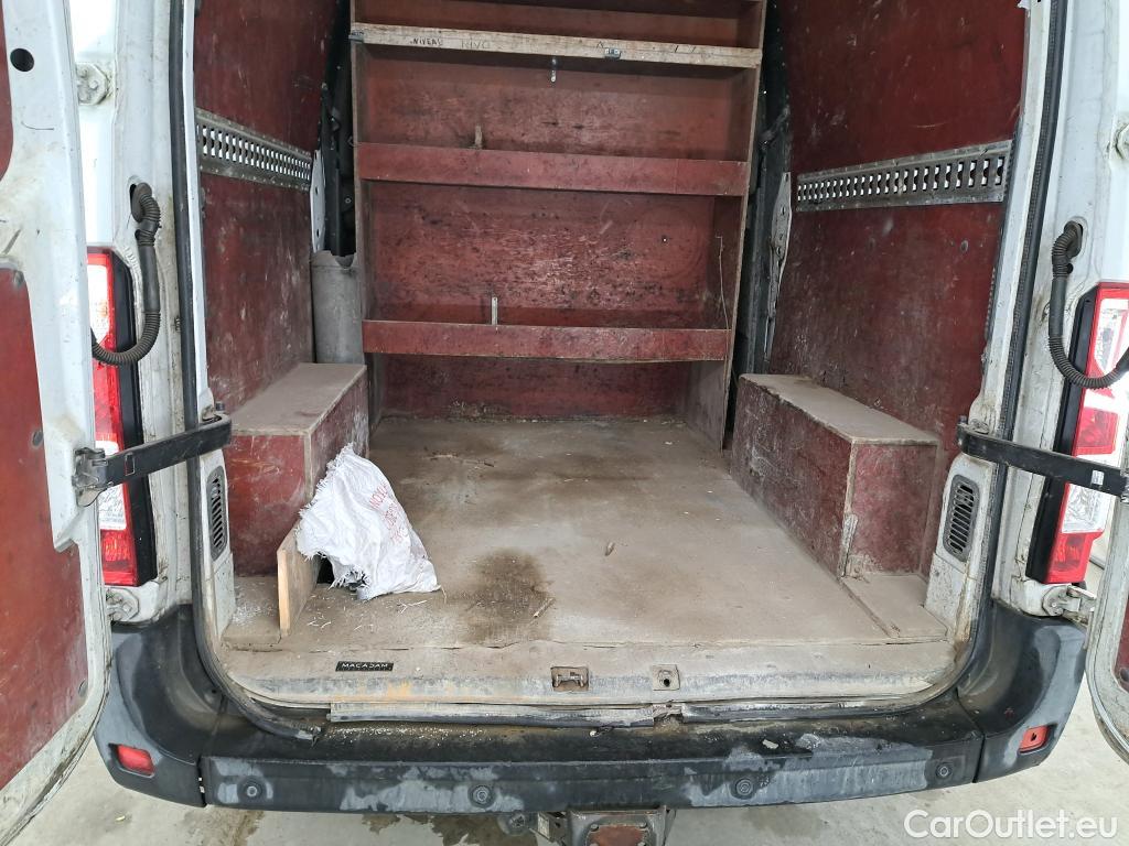  Renault  Master RENAULT  VU 4p Fourgon CA GC F3500 L2H2 dCi 125 #57