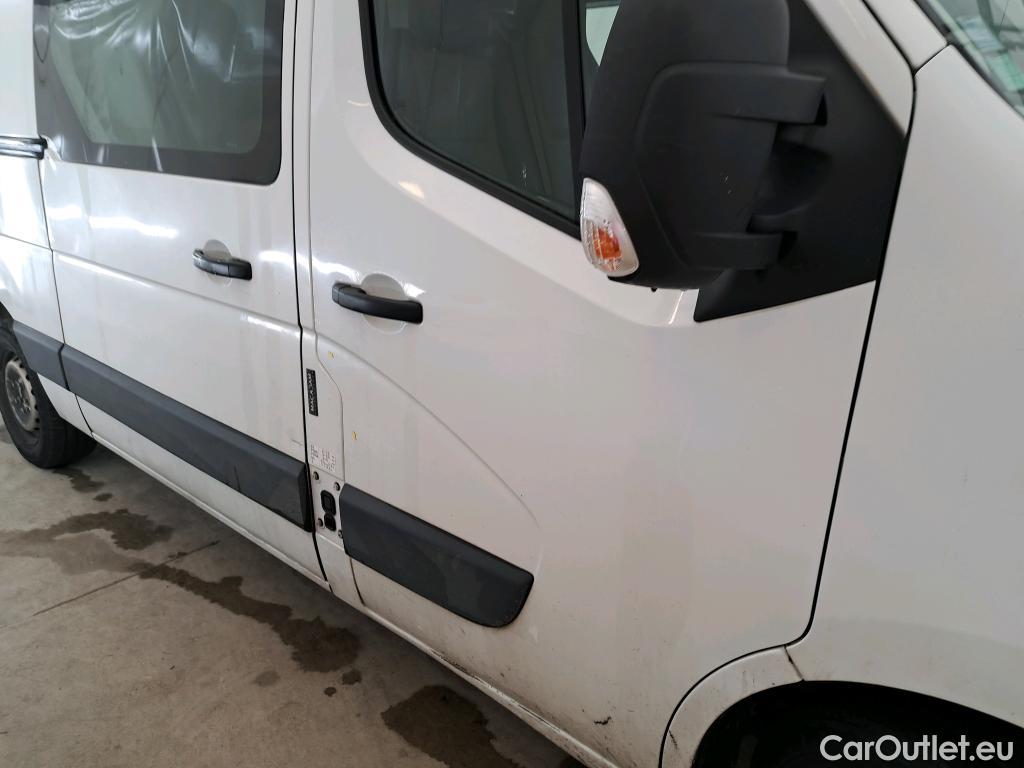  Renault  Master RENAULT  VU 4p Fourgon CA GC F3500 L2H2 dCi 125 #28