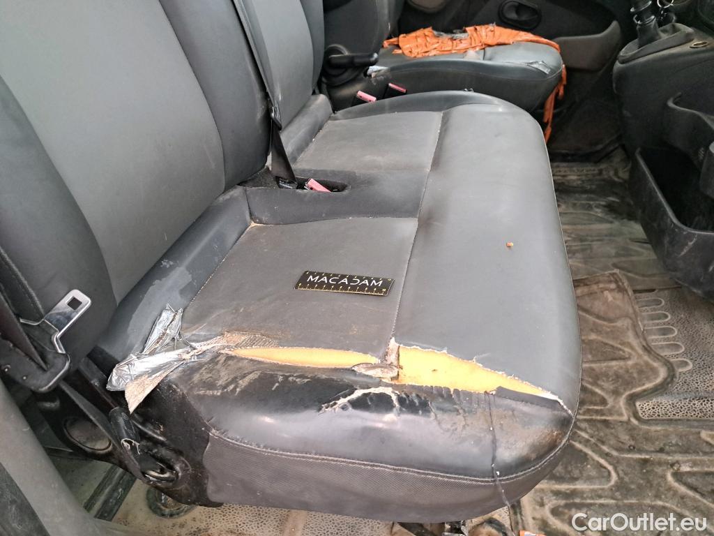  Renault  Master RENAULT  VU 4p Fourgon CA GC F3500 L2H2 dCi 125 #17