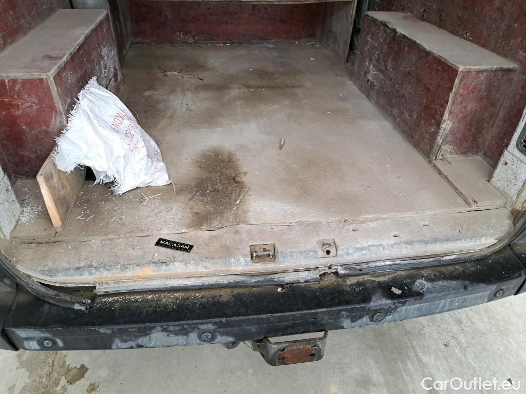  Renault  Master RENAULT  VU 4p Fourgon CA GC F3500 L2H2 dCi 125 #75