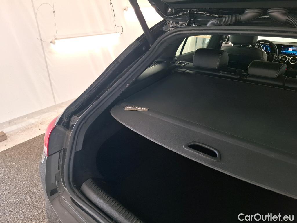  Mercedes  CLA-Klasse MERCEDES-BENZ CLA Shooting Brake / 2019 / 5P / Break CLA 180 d Business Line BA7 #1