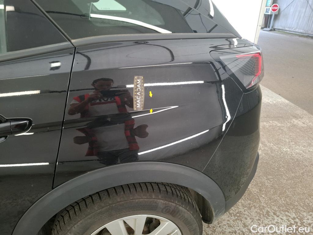  Peugeot  3008  Active Pack 1.5 HDi 130CV BVA8 E6d #24