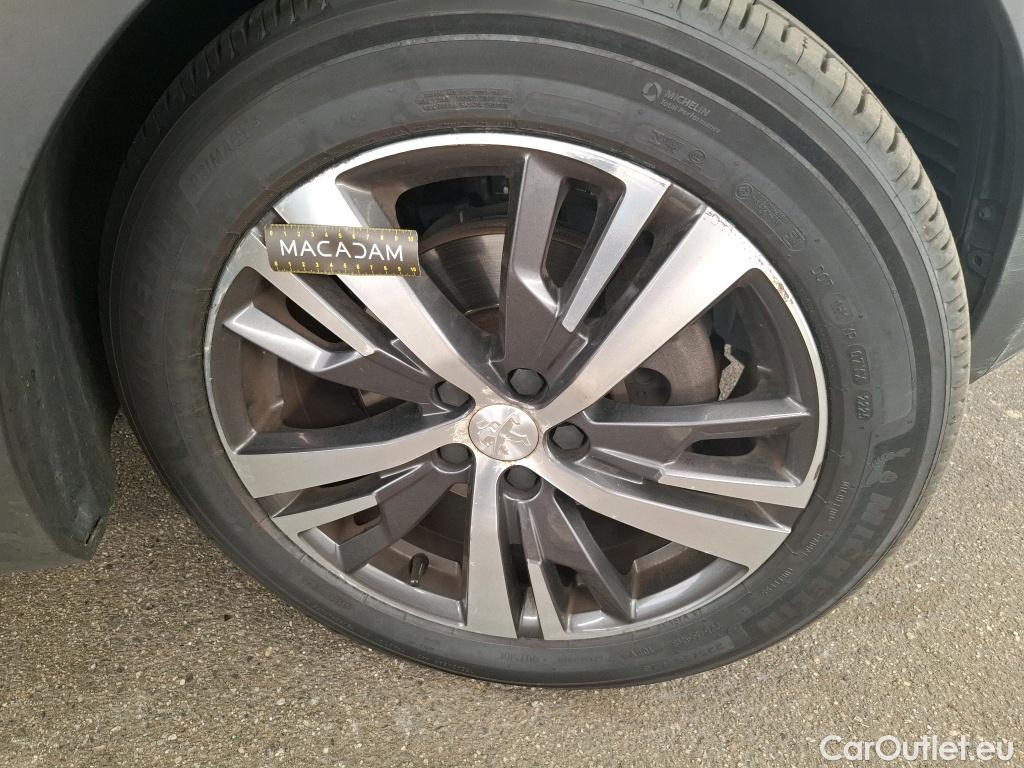  Peugeot  3008  Allure Pack 1.5 HDi 130CV BVA8 E6d #32