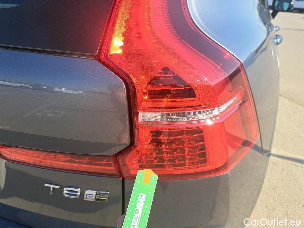  Volvo  XC60  R Design Plug-In Hybrid AWD 2.0 T8 Twin Engine 390CV AT8 E6dT #2