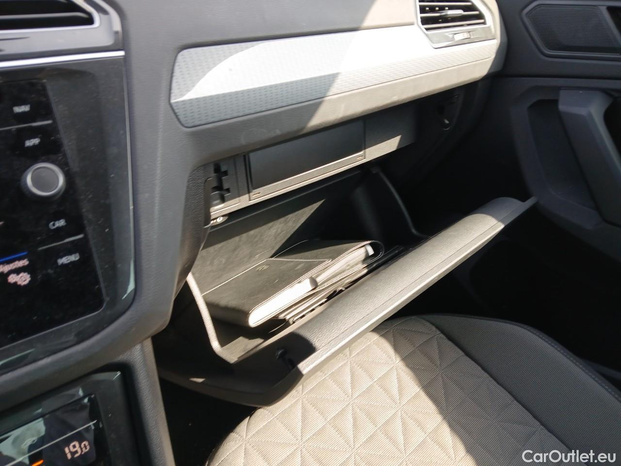  Volkswagen  Tiguan  Life 2.0 TDI 150CV AT7 E6d #1