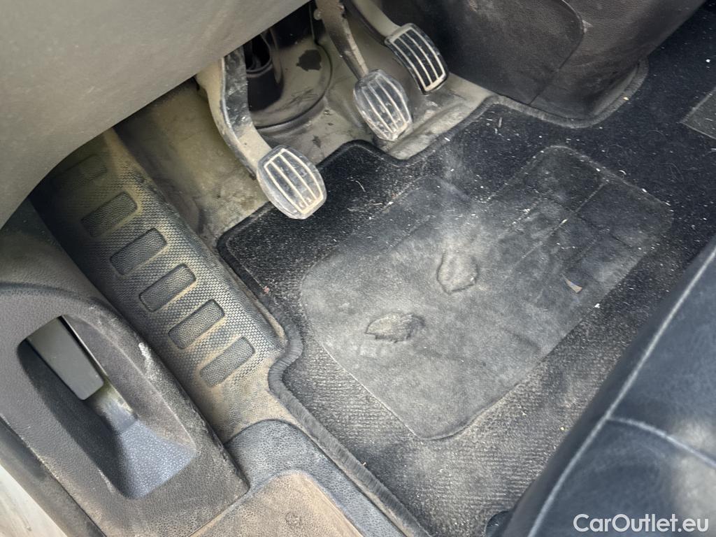  Opel  Vivaro OPEL  / 2019 / 4P / furgón 1.5 Diésel 74kW (100CV) M Std Express #43