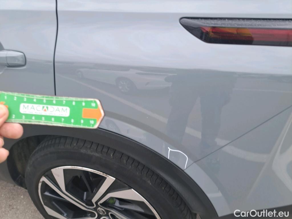  Land Rover  Discovery NISSAN QASHQAI / 2021 / 5P / todoterreno DIG-T 116kW(158CV) mHEV Xtron 4x4 Tekna+ #28