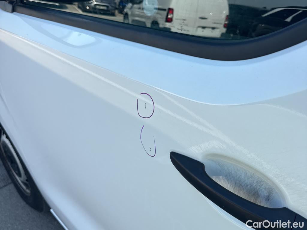  Opel  Vivaro OPEL  / 2019 / 4P / furgón 1.5 Diésel 74kW (100CV) M Std Express #24
