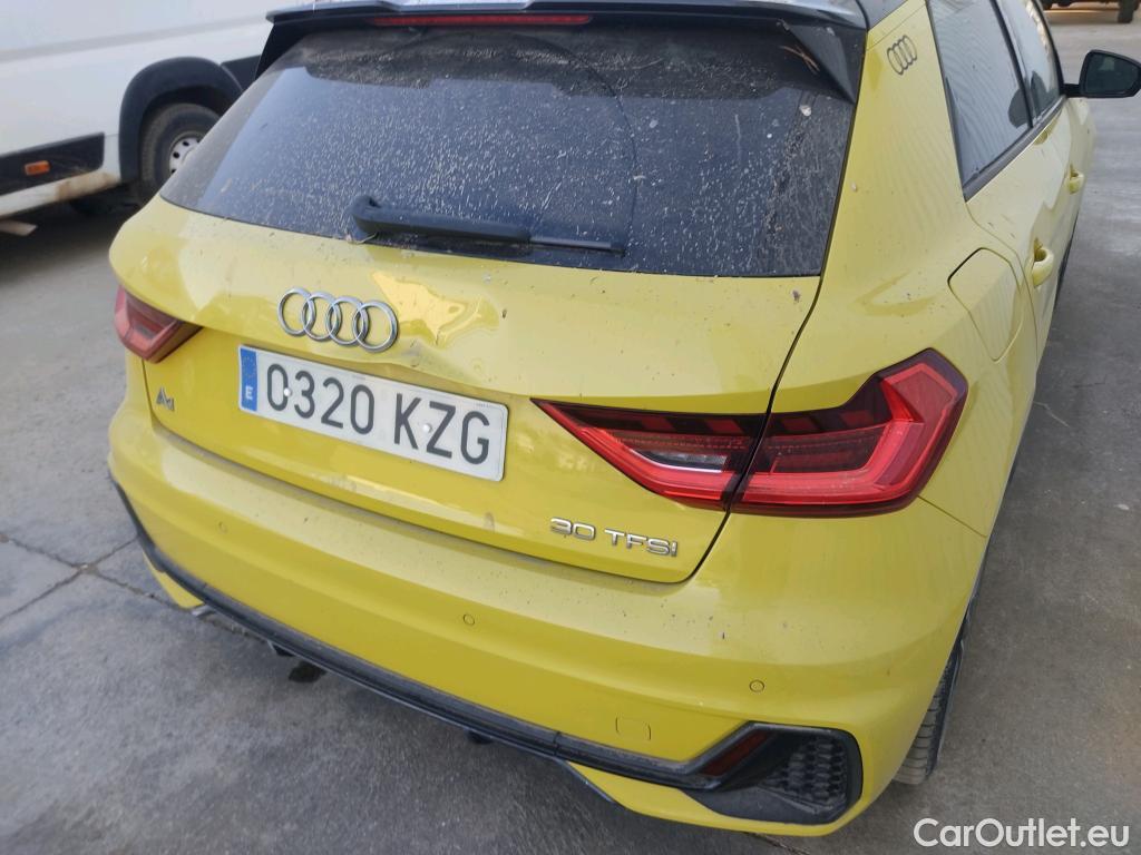  Audi  A1 Sportback AUDI A1 / 2018 / 5P / berlina con portón Sportback Black line 30 TFSI 85kW #1