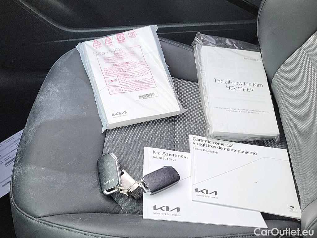  KIA  Niro  Plug-in Hybrid Drive 1.6 AT6 E6d #14