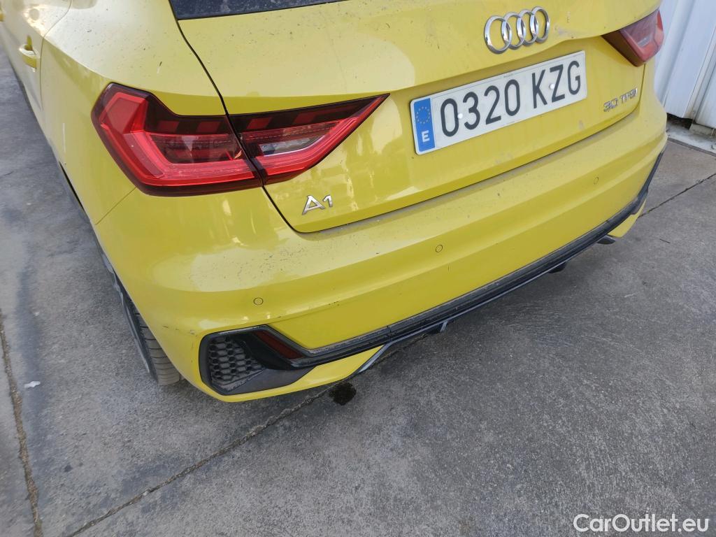  Audi  A1 Sportback AUDI A1 / 2018 / 5P / berlina con portón Sportback Black line 30 TFSI 85kW #22