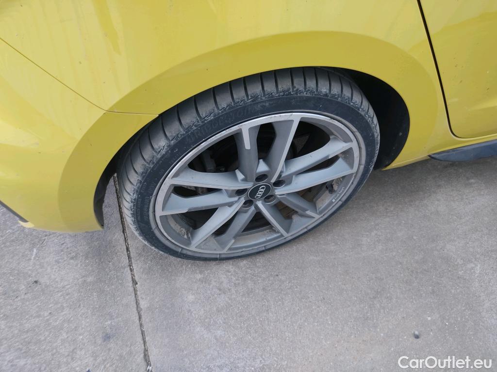  Audi  A1 Sportback AUDI A1 / 2018 / 5P / berlina con portón Sportback Black line 30 TFSI 85kW #9