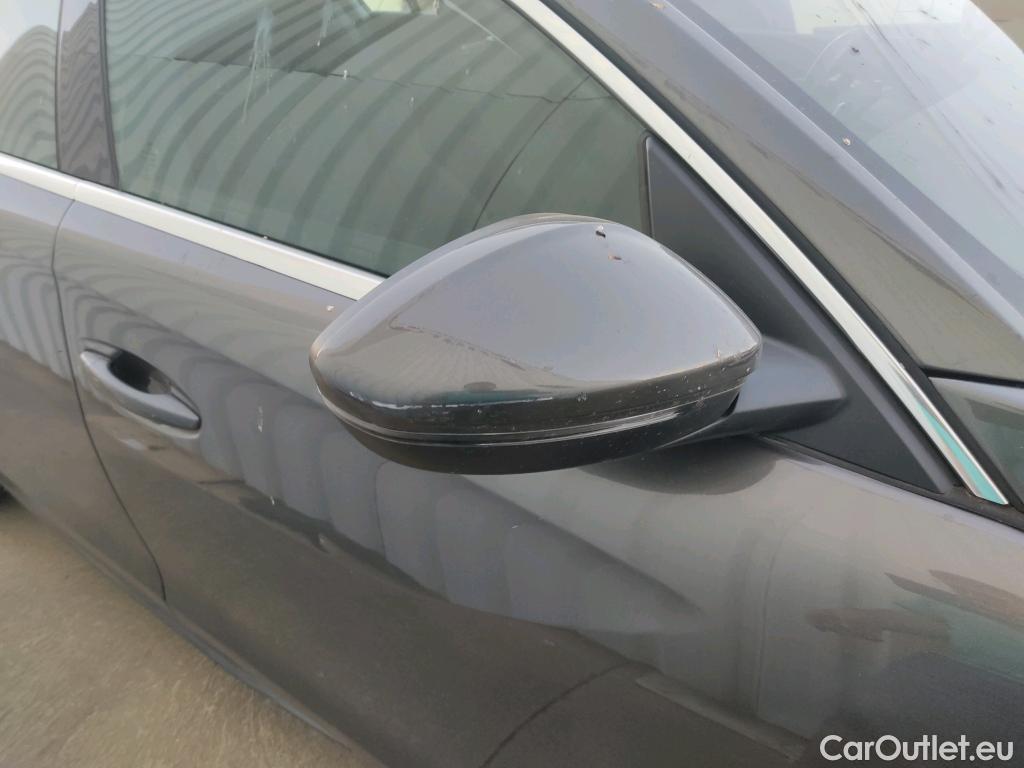  Peugeot  508 PEUGEOT  / 2018 / 5P / berlina con portón  5P Business Line BlueHDi 130 EAT8 (AC) #26