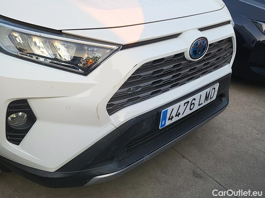 Toyota  RAV4 TOYOTA  / 2018 / 5P / todoterreno 2.5l 220H Advance 4WD #7