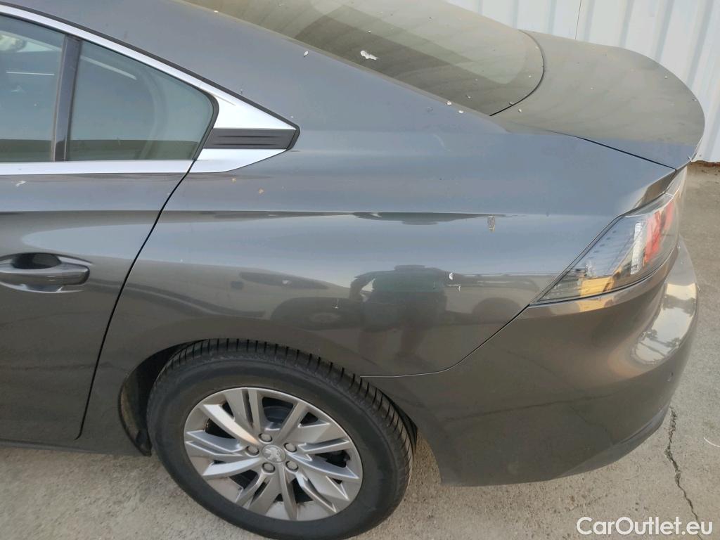  Peugeot  508 PEUGEOT  / 2018 / 5P / berlina con portón  5P Business Line BlueHDi 130 EAT8 (AC) #32