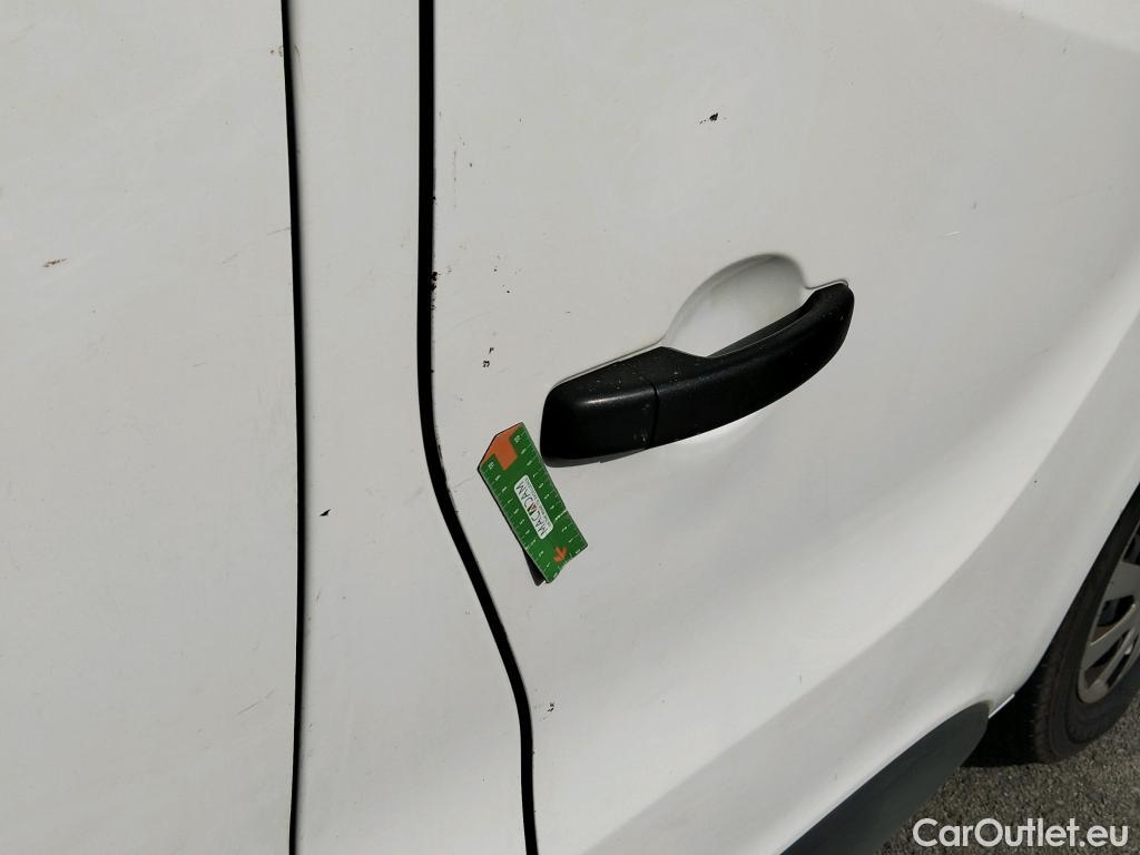  Renault  Trafic RENAULT  / 2014 / 5P / combi Passenger Largo En. dCi 92 kW(125 CV) E6 #19