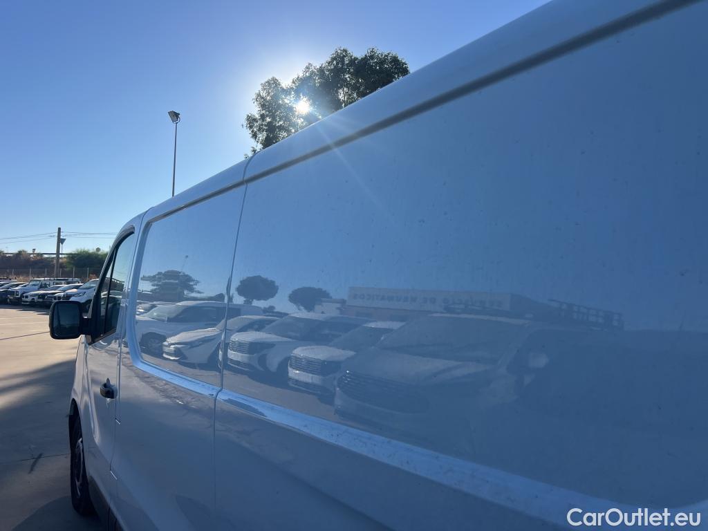  Renault  Trafic RENAULT  / 2021 / 4P / furgón Furgón L2H1 Blue dCi 96 Kw (130 CV) CUA #36