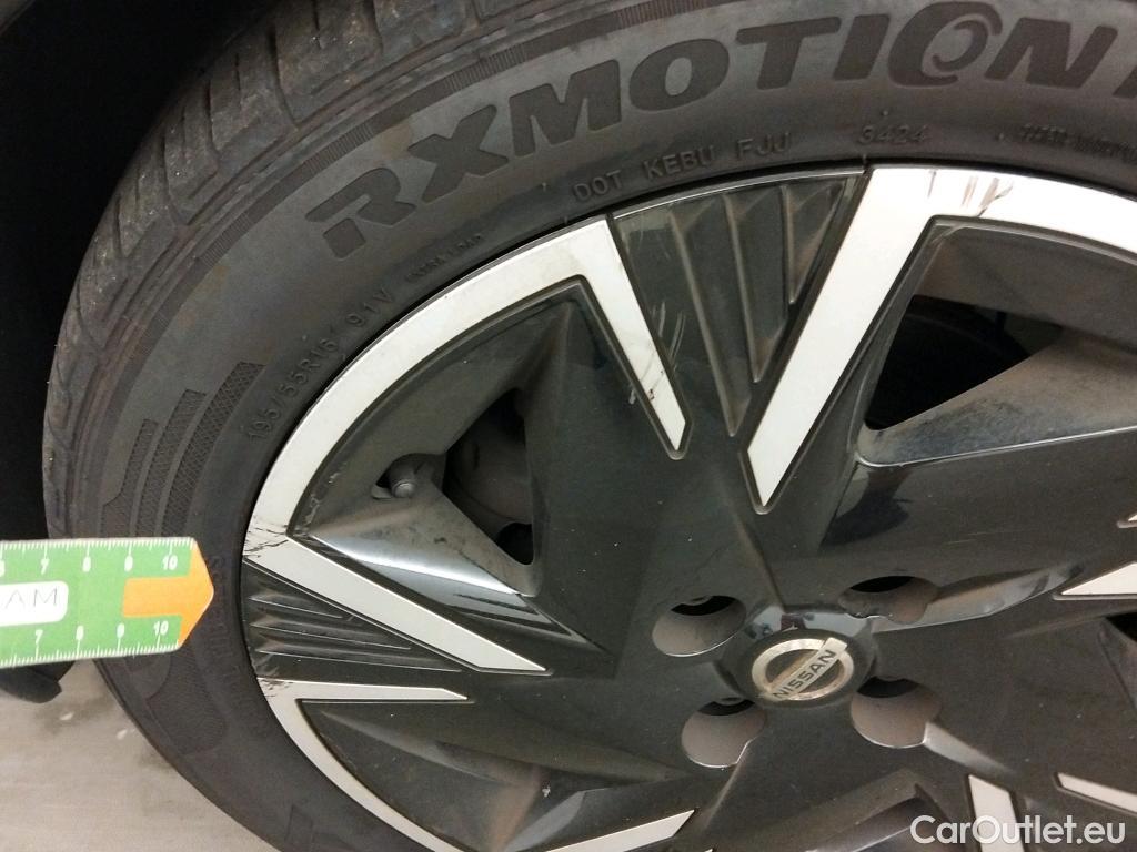  Nissan  Micra NISSAN  / 2017 / 5P / berlina con portón IG-T 68 kW (92 CV) E6D-F Acenta #24