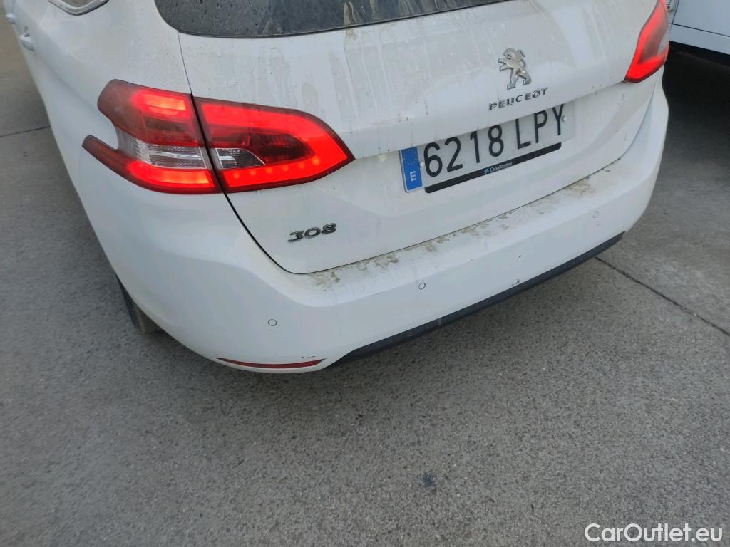 Peugeot  308 PEUGEOT  / 2017 / 5P / familiar SW Allure PureTech 130 S&S #7