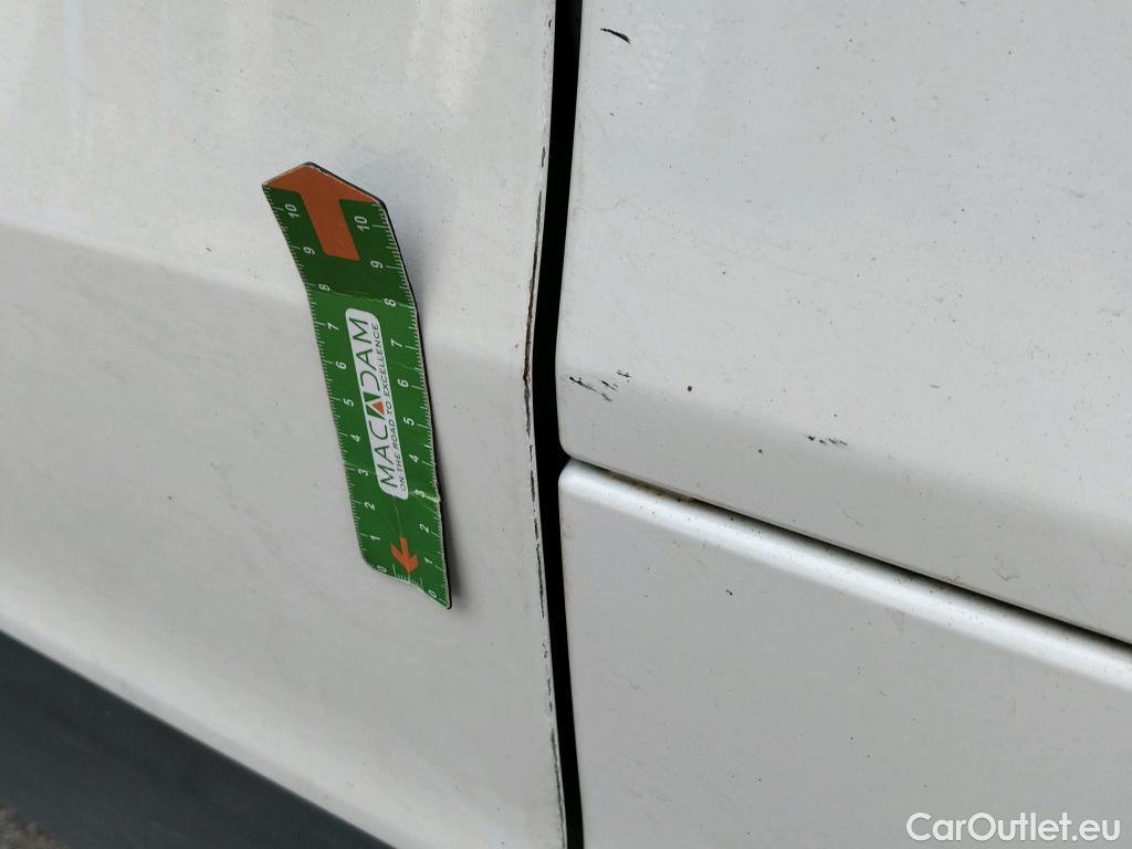  Renault  Trafic RENAULT  / 2014 / 5P / combi Passenger Largo En. dCi 92 kW(125 CV) E6 #22