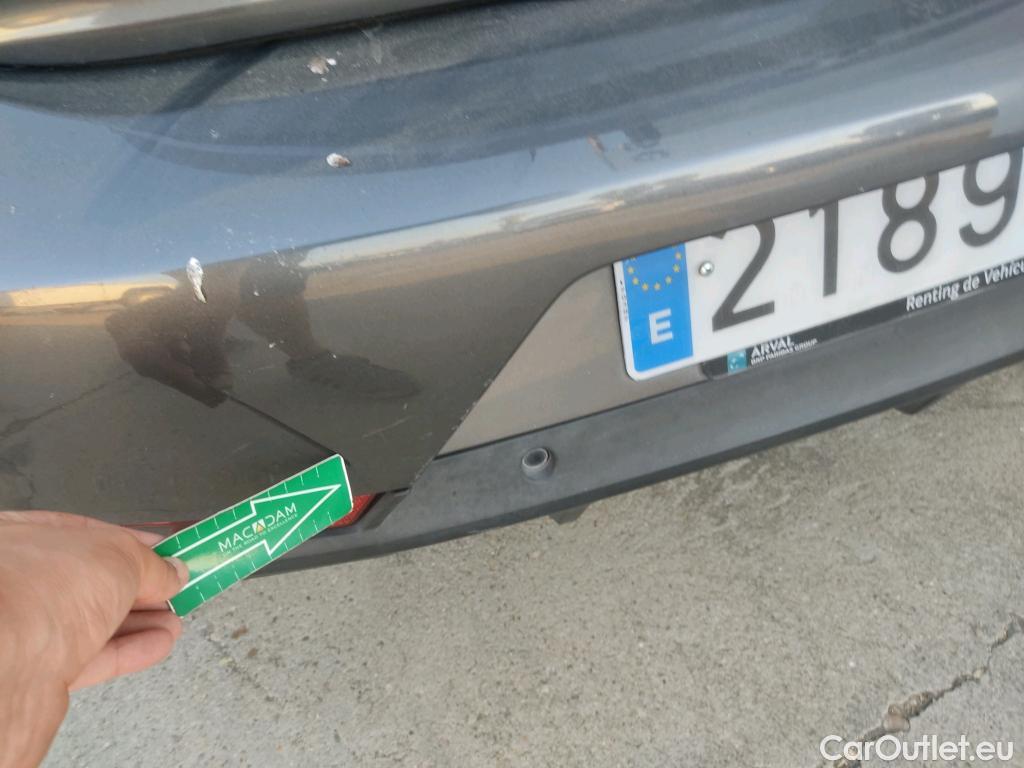  Peugeot  508 PEUGEOT  / 2018 / 5P / berlina con portón  5P Business Line BlueHDi 130 EAT8 (AC) #23