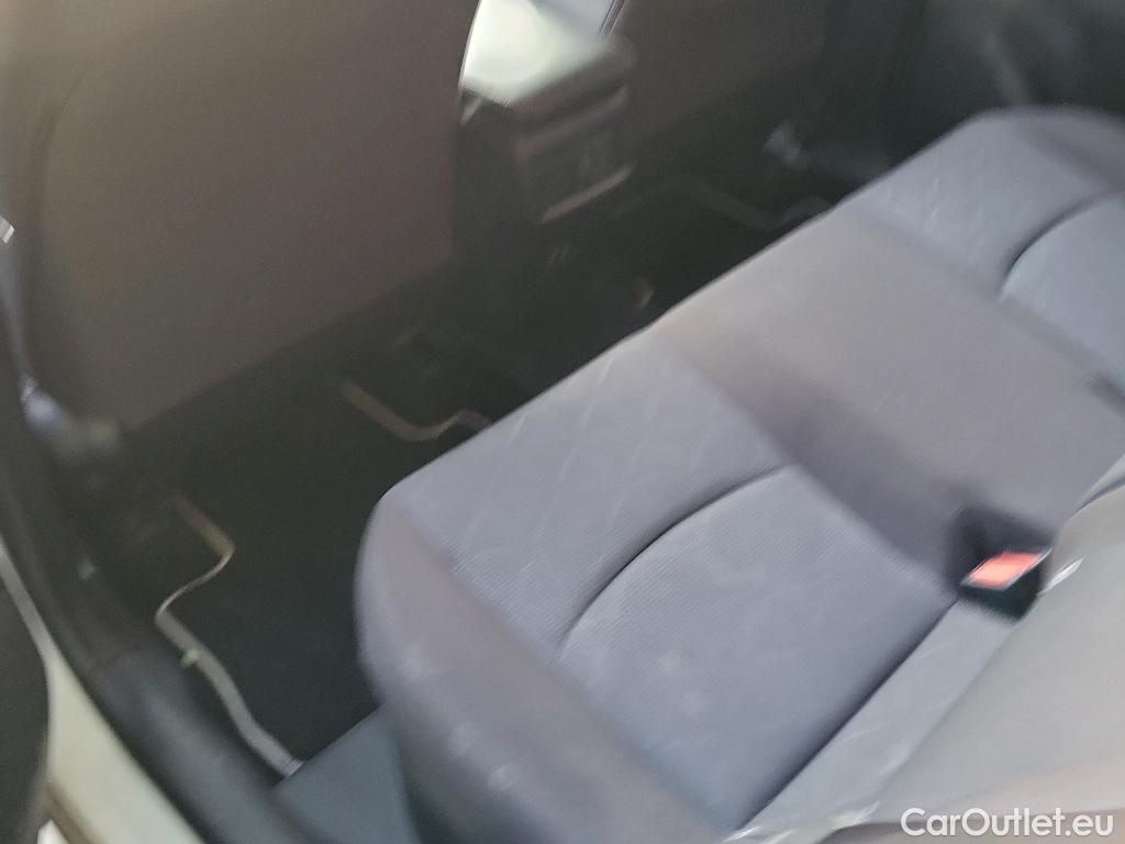  Toyota  RAV4 TOYOTA  / 2018 / 5P / todoterreno 2.5l 220H Advance 4WD #26