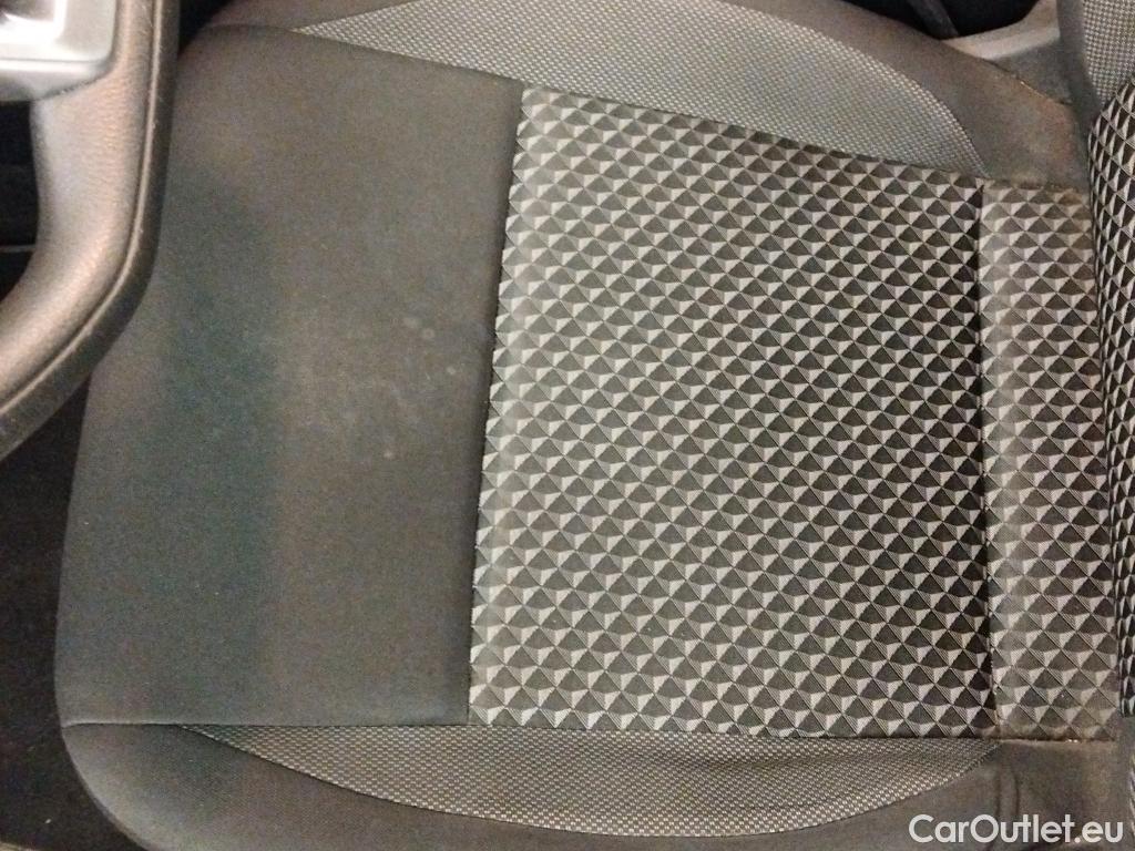  Nissan  Micra NISSAN  / 2017 / 5P / berlina con portón IG-T 68 kW (92 CV) E6D-F Acenta #9