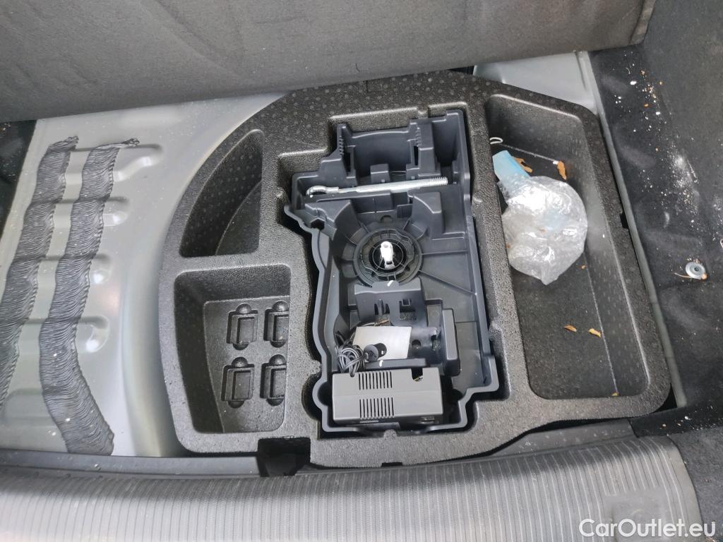  Peugeot  508 PEUGEOT  / 2018 / 5P / berlina con portón  5P Business Line BlueHDi 130 EAT8 (AC) #8