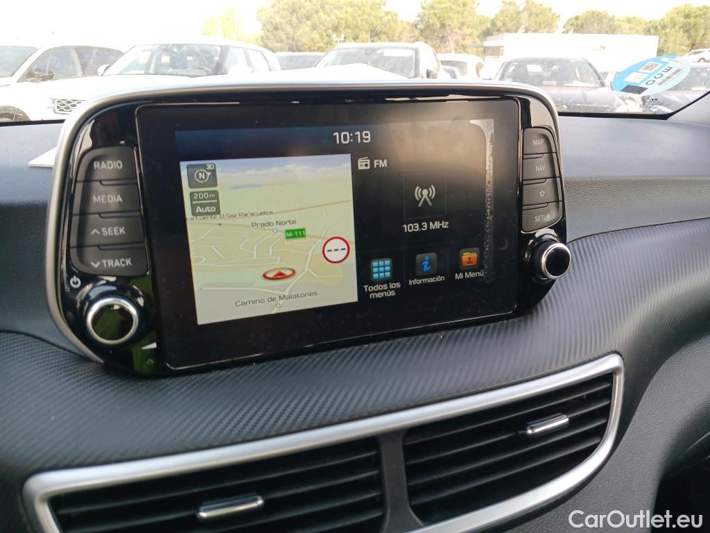  Hyundai  Tucson HYUNDAI  / 2018 / 5P / todoterreno 1.6 CRDI 85kW (116CV) 48V SLE 4X2(SP)(SL) #42