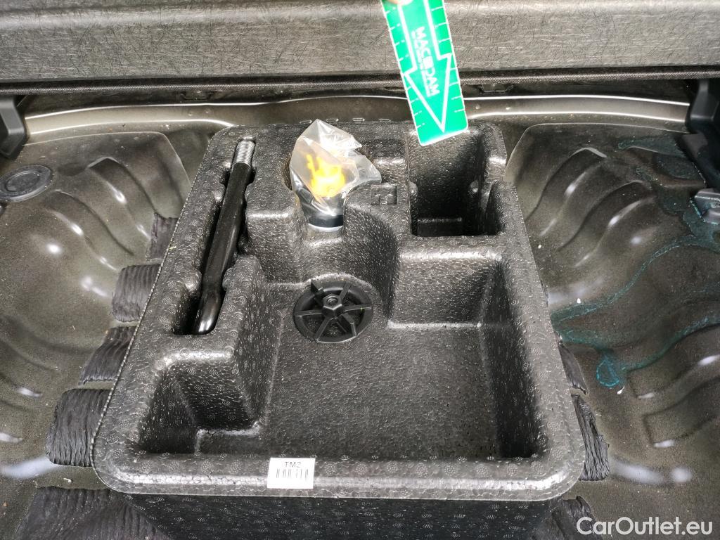  Land Rover  Discovery HYUNDAI Kona / 2020 / 5P / todoterreno 1.6 GDI HEV Maxx DCT #10