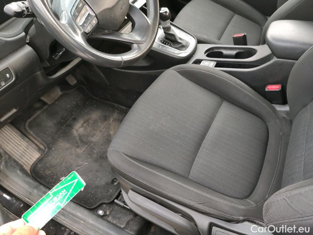  Land Rover  Discovery HYUNDAI Kona / 2020 / 5P / todoterreno 1.6 GDI HEV Maxx DCT #14