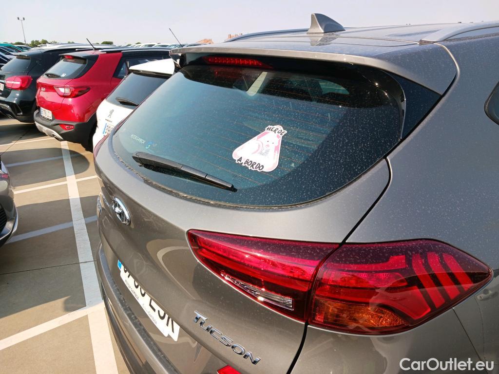  Hyundai  Tucson HYUNDAI  / 2018 / 5P / todoterreno 1.6 CRDI 85kW (116CV) 48V SLE 4X2(SP)(SL) #40