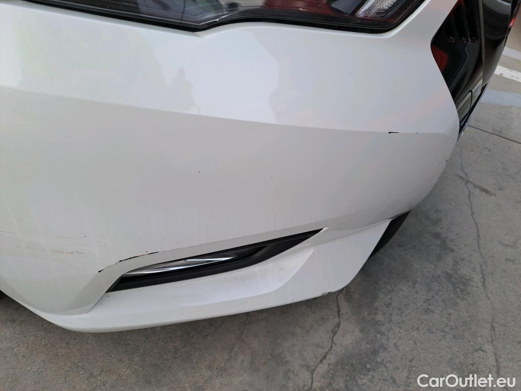  Nissan  Micra NISSAN  / 2017 / 5P / berlina con portón 1.5dCi 66 kW (90 CV) S&S Visia+ #15