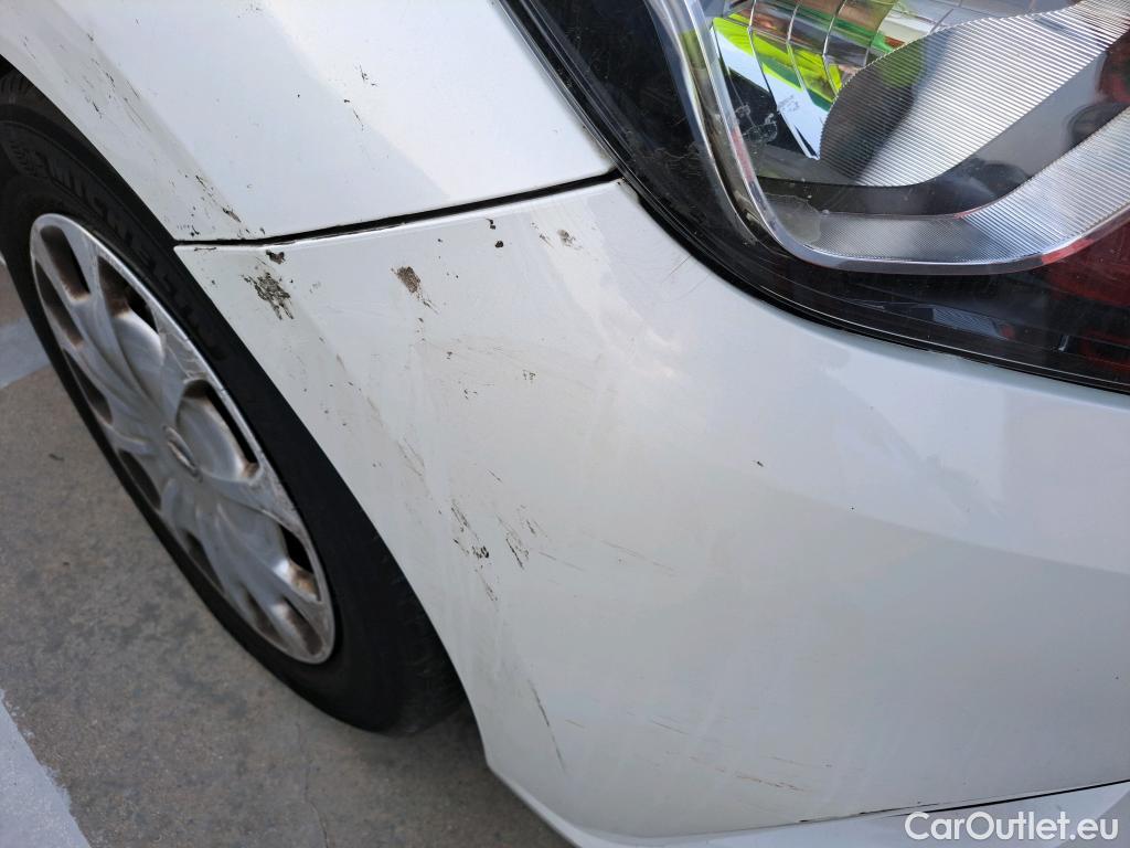  Nissan  Micra NISSAN  / 2017 / 5P / berlina con portón 1.5dCi 66 kW (90 CV) S&S Visia+ #14