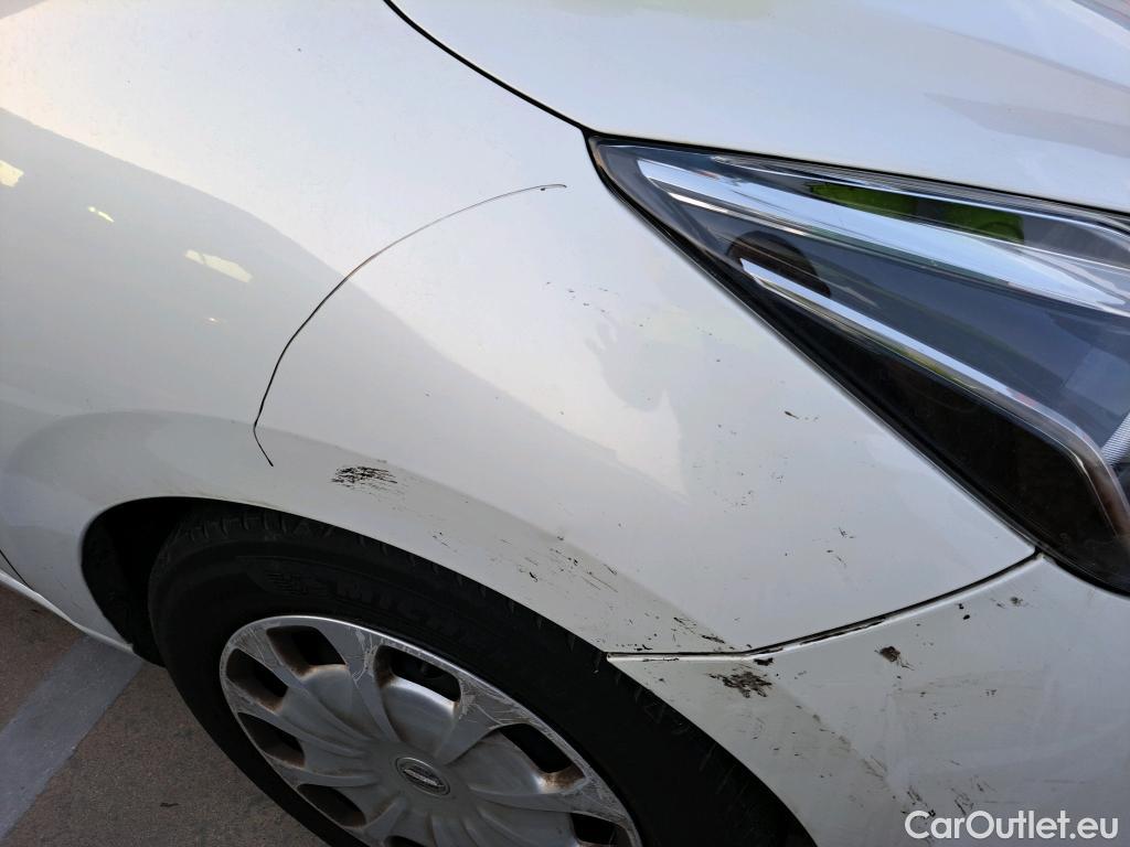 Nissan  Micra NISSAN  / 2017 / 5P / berlina con portón 1.5dCi 66 kW (90 CV) S&S Visia+ #32
