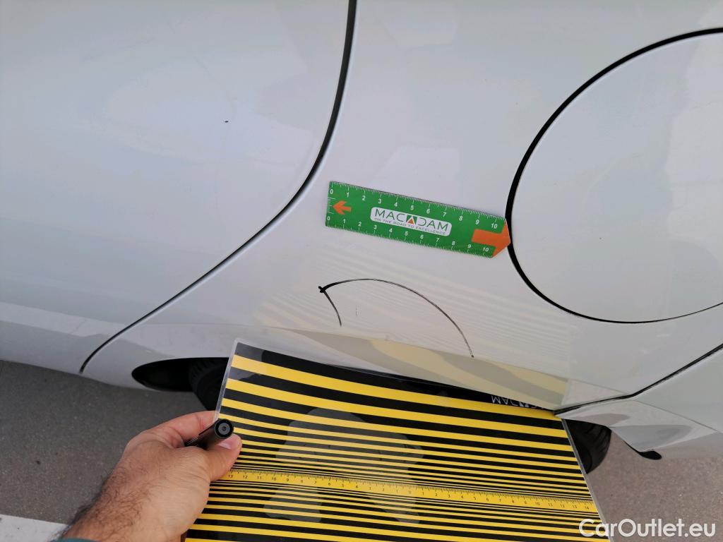  Nissan  Micra NISSAN  / 2017 / 5P / berlina con portón 1.5dCi 66 kW (90 CV) S&S Visia+ #16