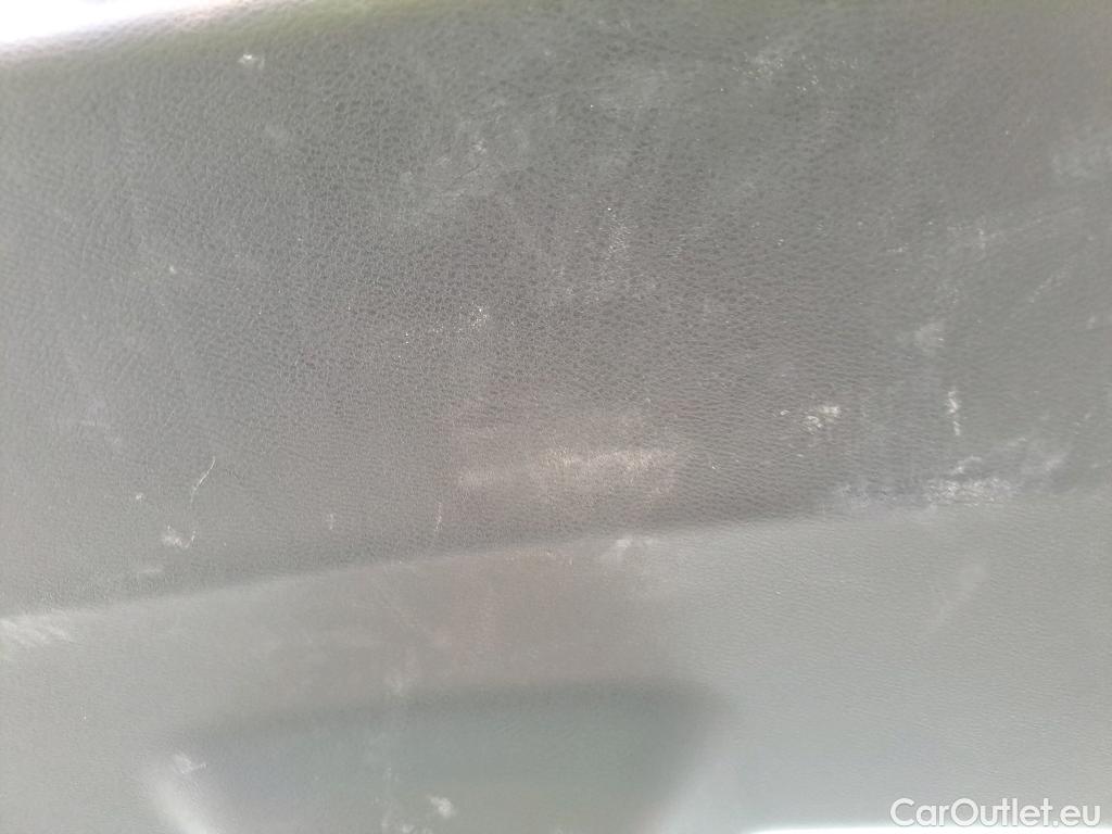  Nissan  Micra NISSAN  / 2017 / 5P / berlina con portón 1.5dCi 66 kW (90 CV) S&S Visia+ #27