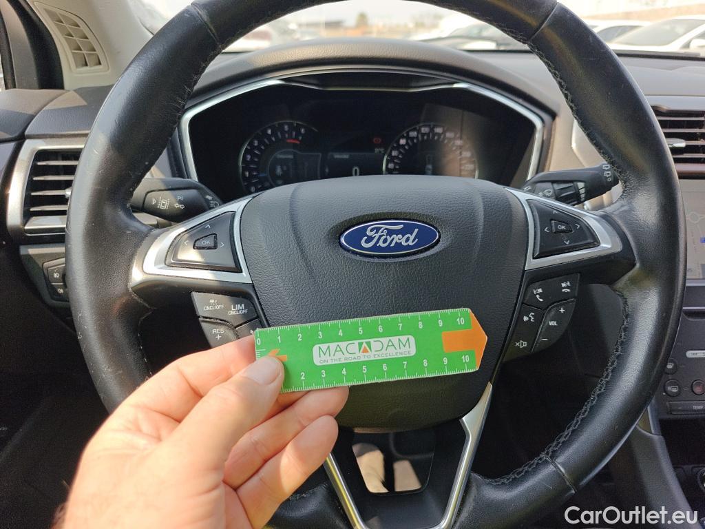  Ford  Mondeo FORD  / 2014 / 5P / berlina con portón 2.0 TDCi 110kW/150CV Titanium PowerShift #26