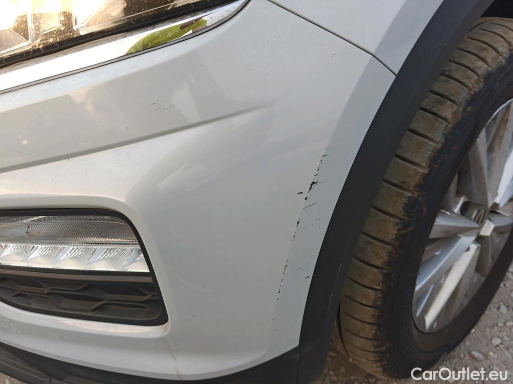 Volkswagen  T-ROC  1.0 TSI 110CV MT6 E6d #37