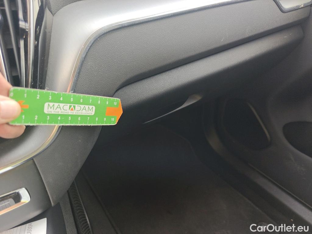  Volvo  XC60  Business Plus Plug-In Hybrid AWD 2.0 T8 Twin Engine 390CV AT8 E6dT #20