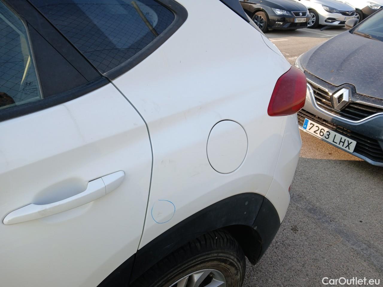  Hyundai  Tucson HYUNDAI  / 2015 / 5P / todoterreno 1.7 CRDi 85kW (115CV) BDrive Essence 4x2 #40