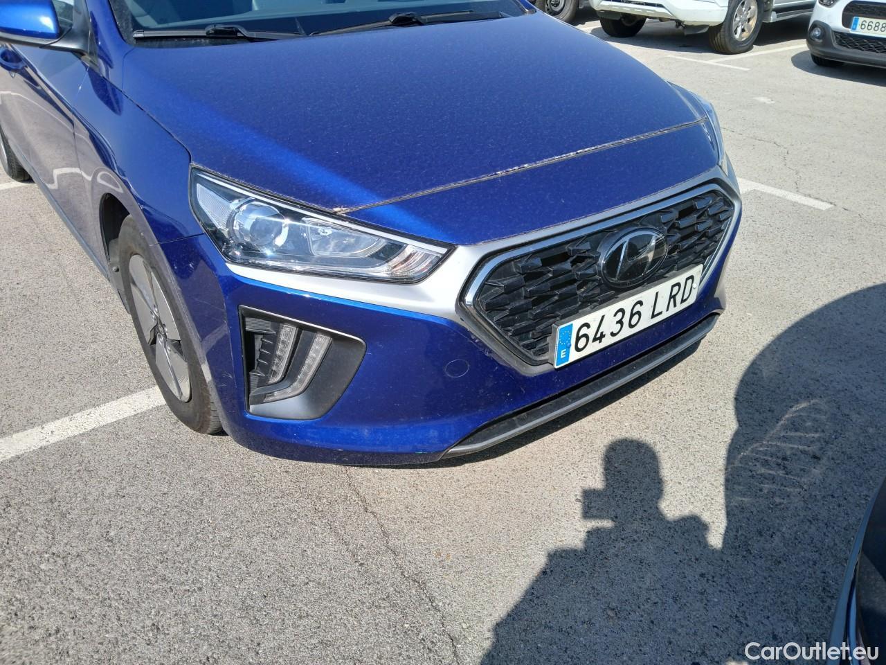  Hyundai   Ioniq HYUNDAI / 2019 / 5P / berlina con portón 1.6 GDI HEV Klass DCT #1