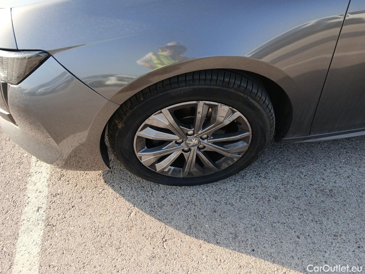  Peugeot  508 PEUGEOT  / 2018 / 5P / berlina con portón 5P Business Line BlueHDi 130 EAT8 (AC) #14