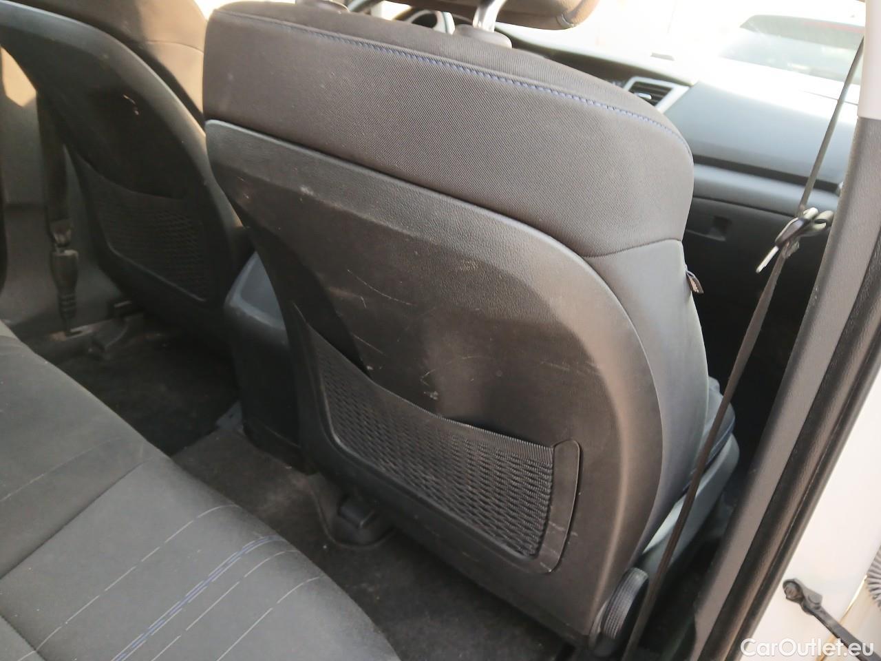  Hyundai  Tucson HYUNDAI  / 2015 / 5P / todoterreno 1.7 CRDi 85kW (115CV) BDrive Essence 4x2 #12