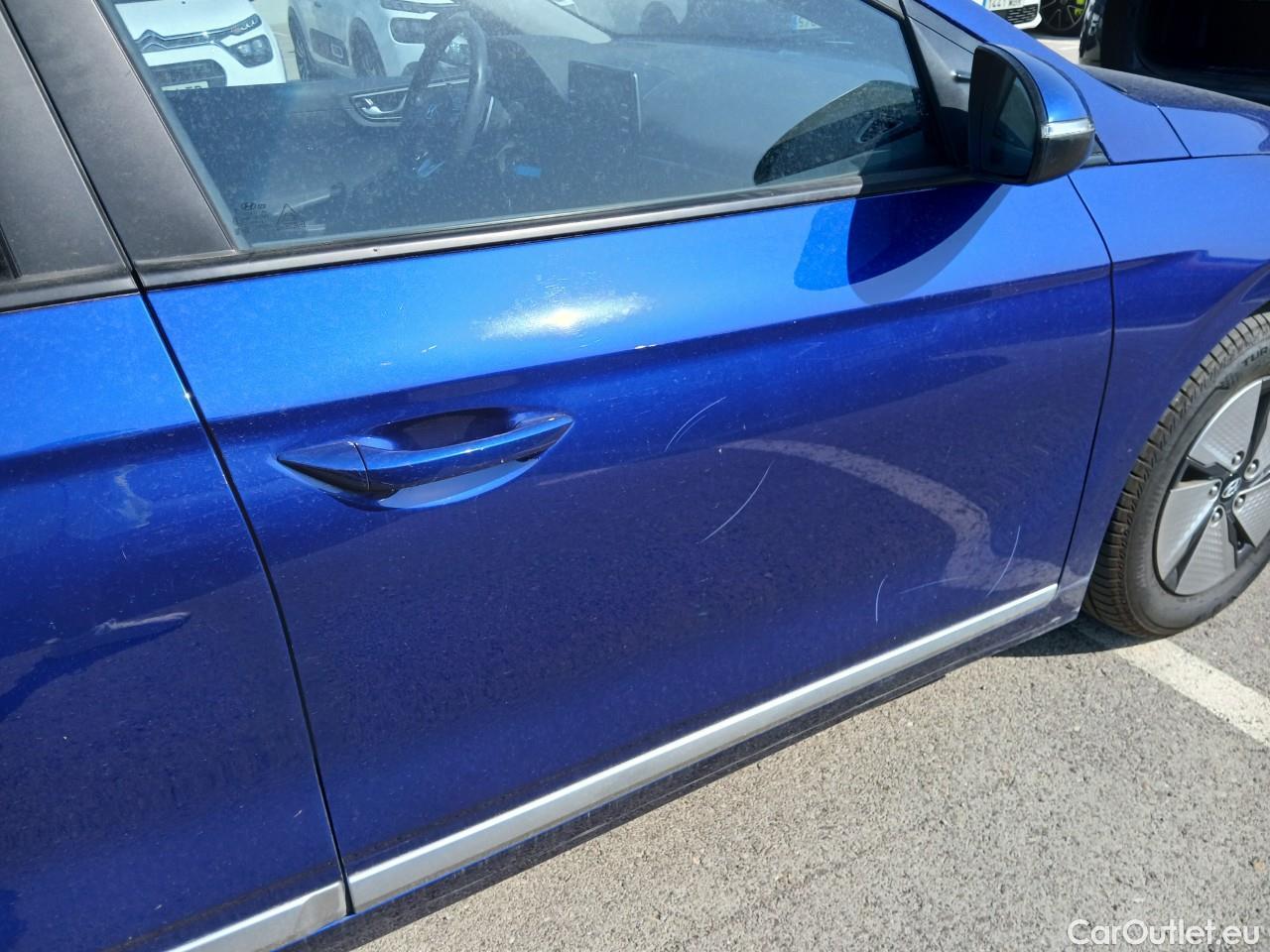  Hyundai   Ioniq HYUNDAI / 2019 / 5P / berlina con portón 1.6 GDI HEV Klass DCT #24