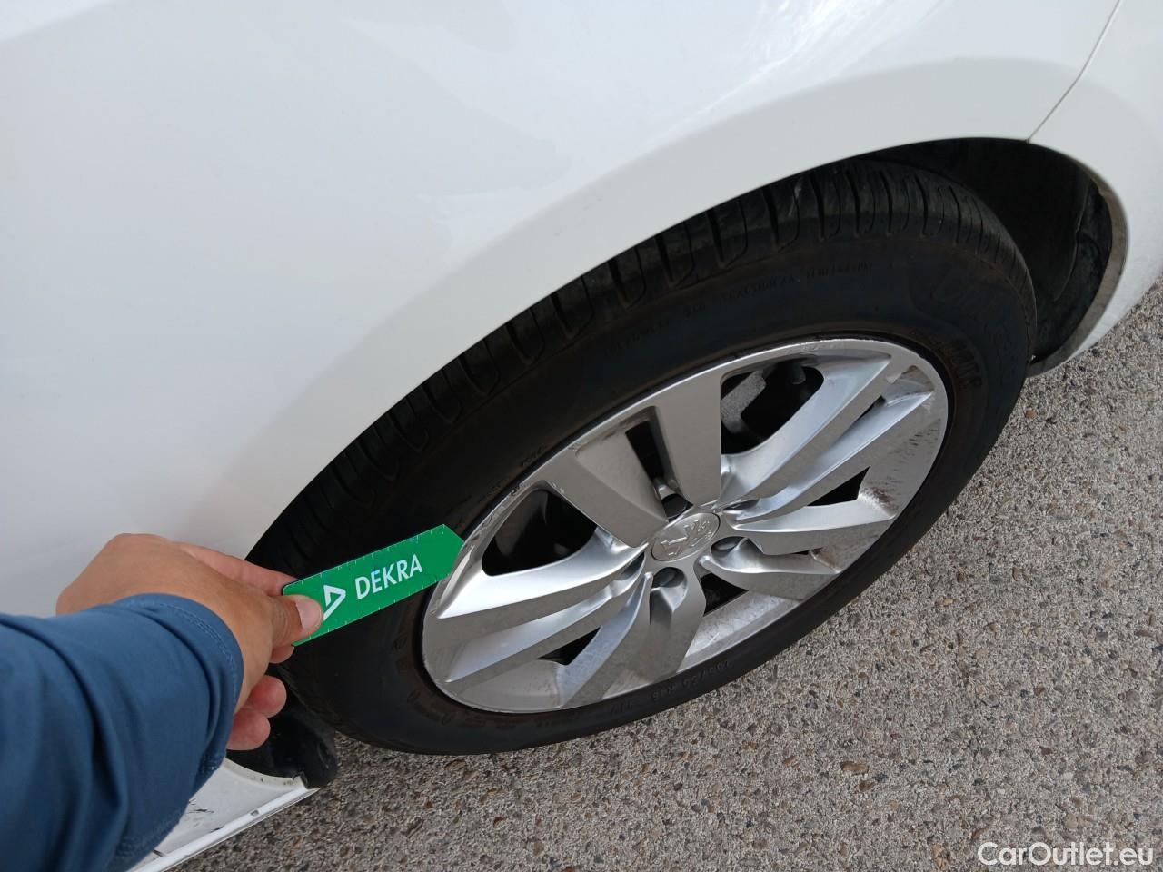  Peugeot  308  Active Pack 1.5 HDi 130CV MT6 E6d #10