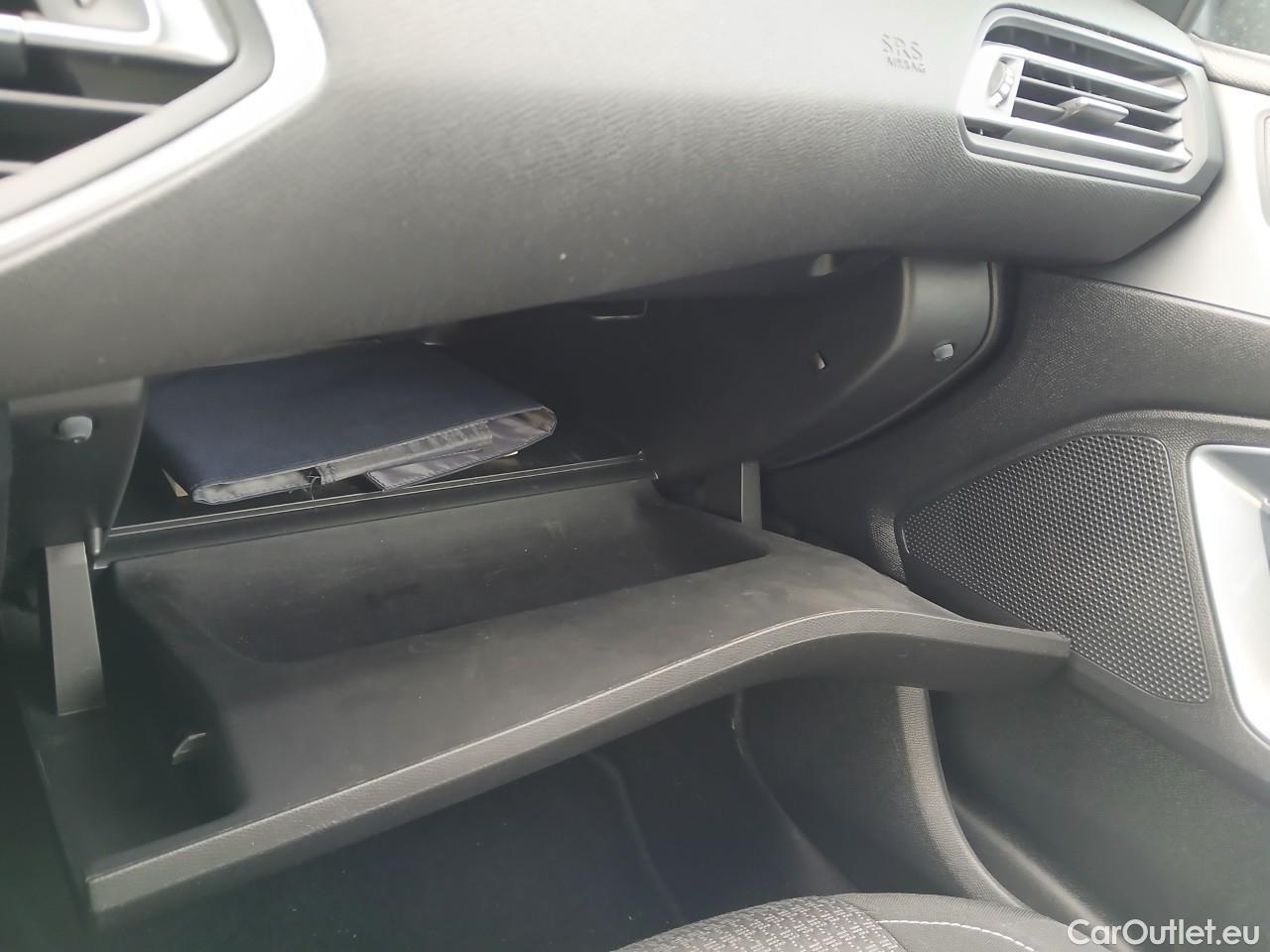  Peugeot  308  Active Pack 1.5 HDi 130CV MT6 E6d #1
